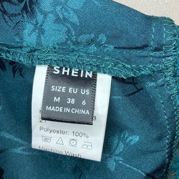 Elegant Green Lace Trim Camisole - Picture 3 of 4